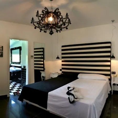 Palazzo Tritone & Abagnale Bed & Breakfast