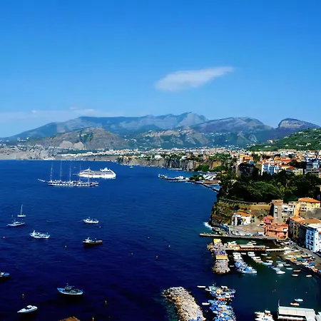 Palazzo Tritone & Abagnale Bed & Breakfast Sorrento