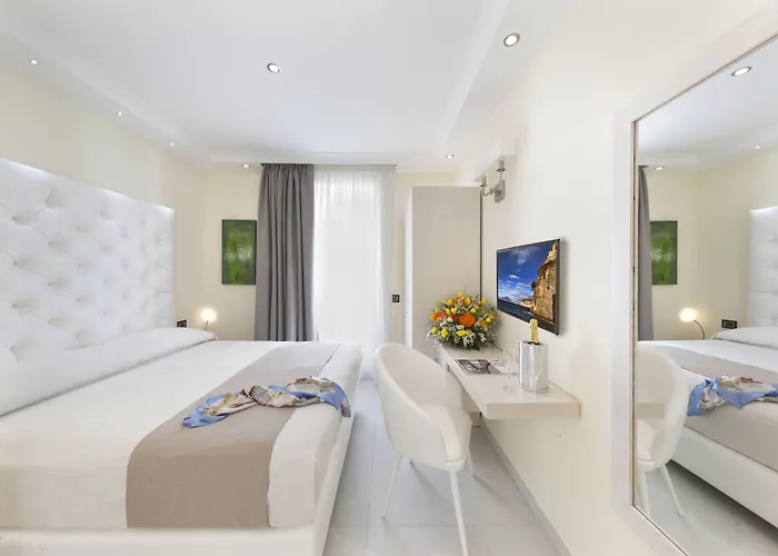 Bed & Breakfast Palazzo Tritone & Abagnale