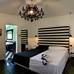 Palazzo Tritone & Abagnale Bed & Breakfast