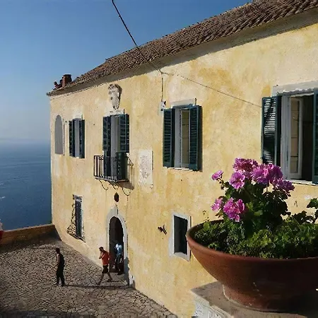 Palazzo Tritone & Abagnale Alojamento de Acomodação e Pequeno-almoço Sorrento