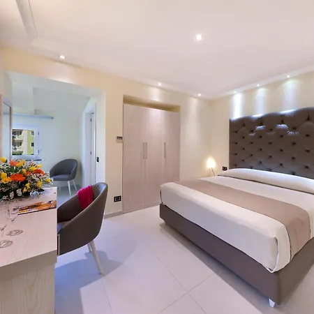 Palazzo Tritone & Abagnale Bed & Breakfast 4*