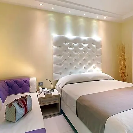 Palazzo Tritone & Abagnale Bed & Breakfast 4*