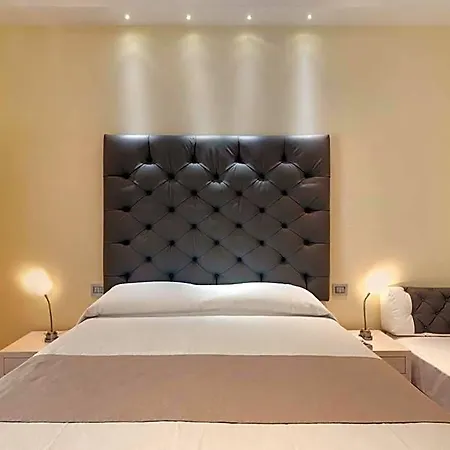Bed & Breakfast Palazzo Tritone & Abagnale 4*