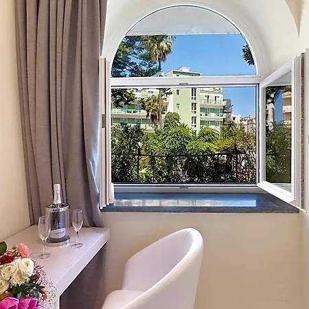 Palazzo Tritone & Abagnale 4*