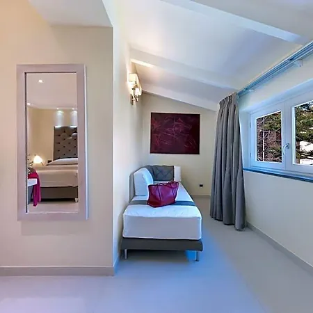 Bed & Breakfast Palazzo Tritone & Abagnale