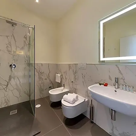 Bed & Breakfast Palazzo Tritone & Abagnale 4*