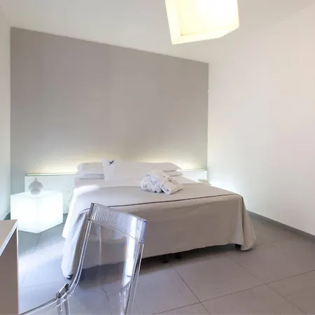 Palazzo Tritone & Abagnale Alojamento de Acomodação e Pequeno-almoço 3*
