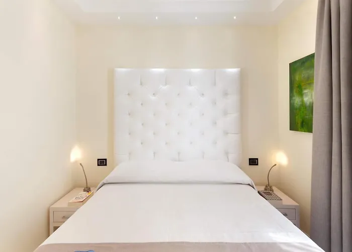 Palazzo Tritone & Abagnale Bed & Breakfast 4*