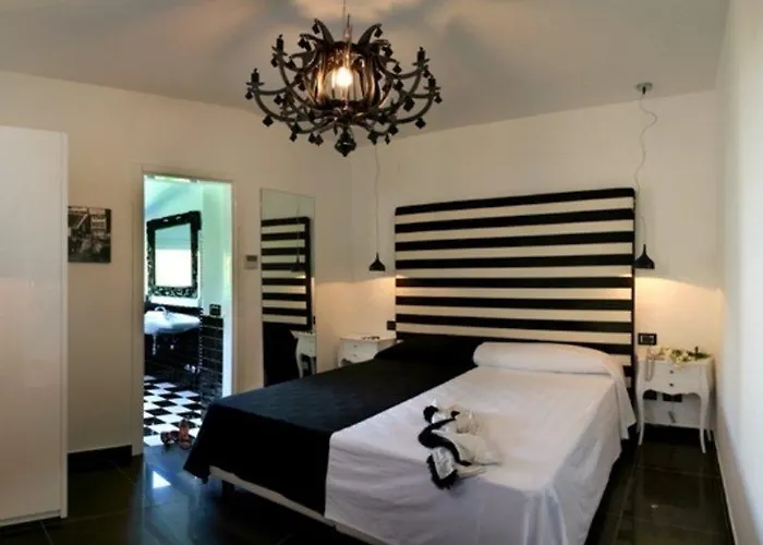 Palazzo Tritone & Abagnale Bed & Breakfast