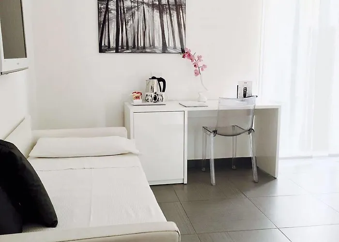 Bed & Breakfast Palazzo Tritone & Abagnale 4*