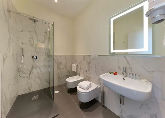 Palazzo Tritone & Abagnale Bed & Breakfast 4*