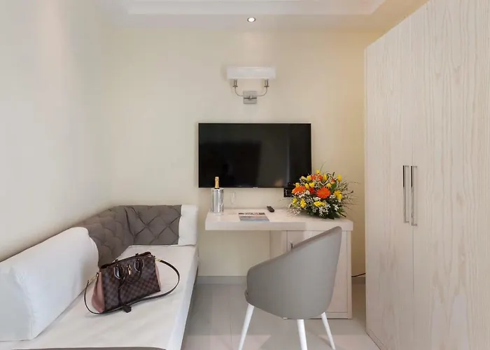 Bed & Breakfast Palazzo Tritone & Abagnale