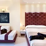 Bed & Breakfast Palazzo Tritone&abagnale 4*