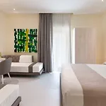 Bed & Breakfast Palazzo Tritone&abagnale 4*