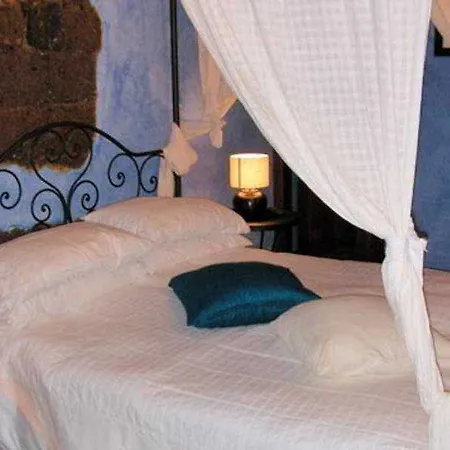 Bed & Breakfast Palazzo Tritone & Abagnale 4*