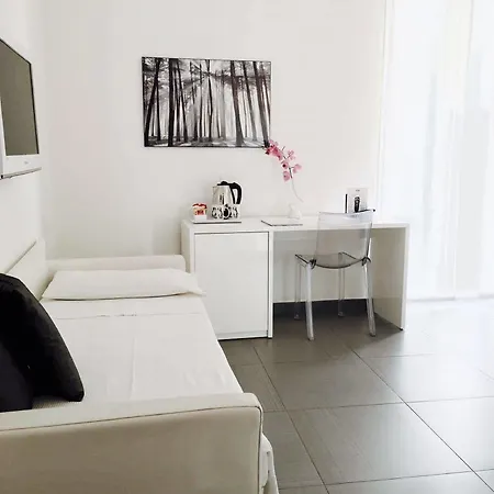Bed & Breakfast Palazzo Tritone & Abagnale 4*