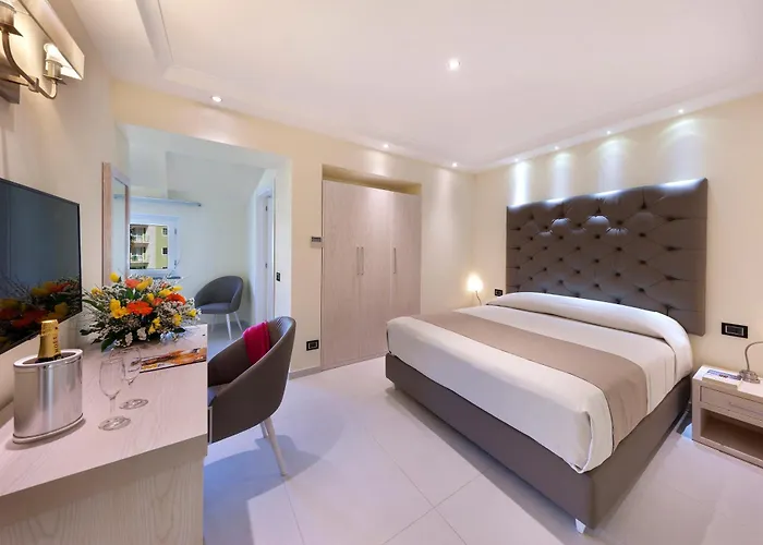 Palazzo Tritone & Abagnale Couette-café 4*