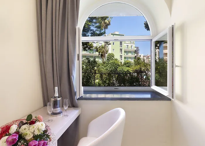 Palazzo Tritone & Abagnale Couette-café