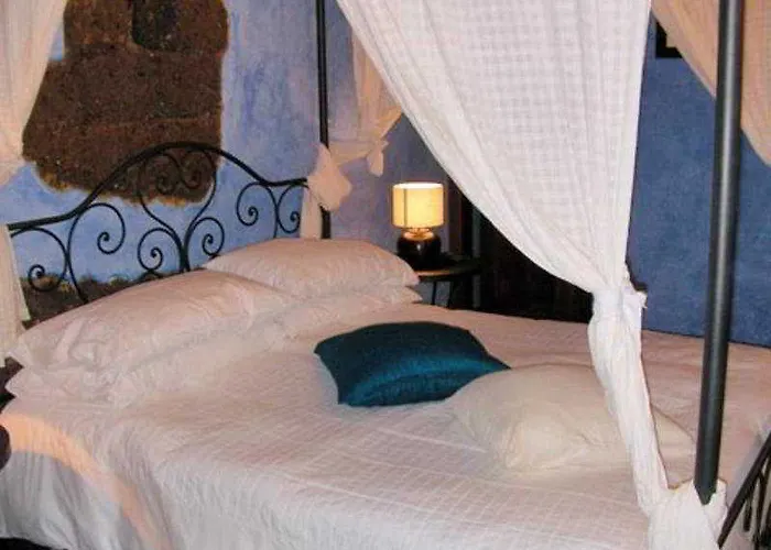 Couette-café Palazzo Tritone & Abagnale 4*