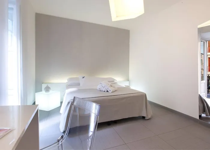 Palazzo Tritone & Abagnale Couette-café 4*